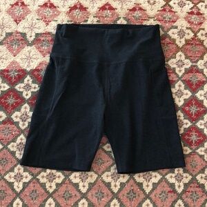 Beyond Yoga Spacedye High Waisted Biker Team Pocket Short Charcoal Gray Black 1X